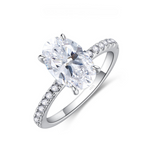 Load image into Gallery viewer, Alicia&#39;s 3.5ct Oval Cut Moissanite Ring in 925 Silver
